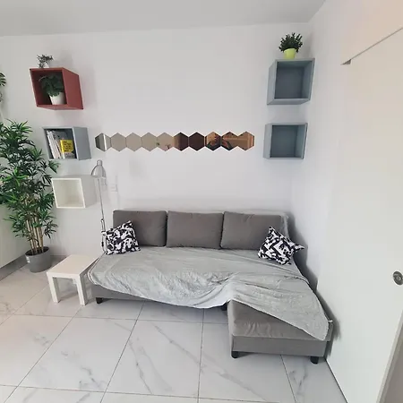 Marsascala New & Modern Penthouse Apartment Marsaskala